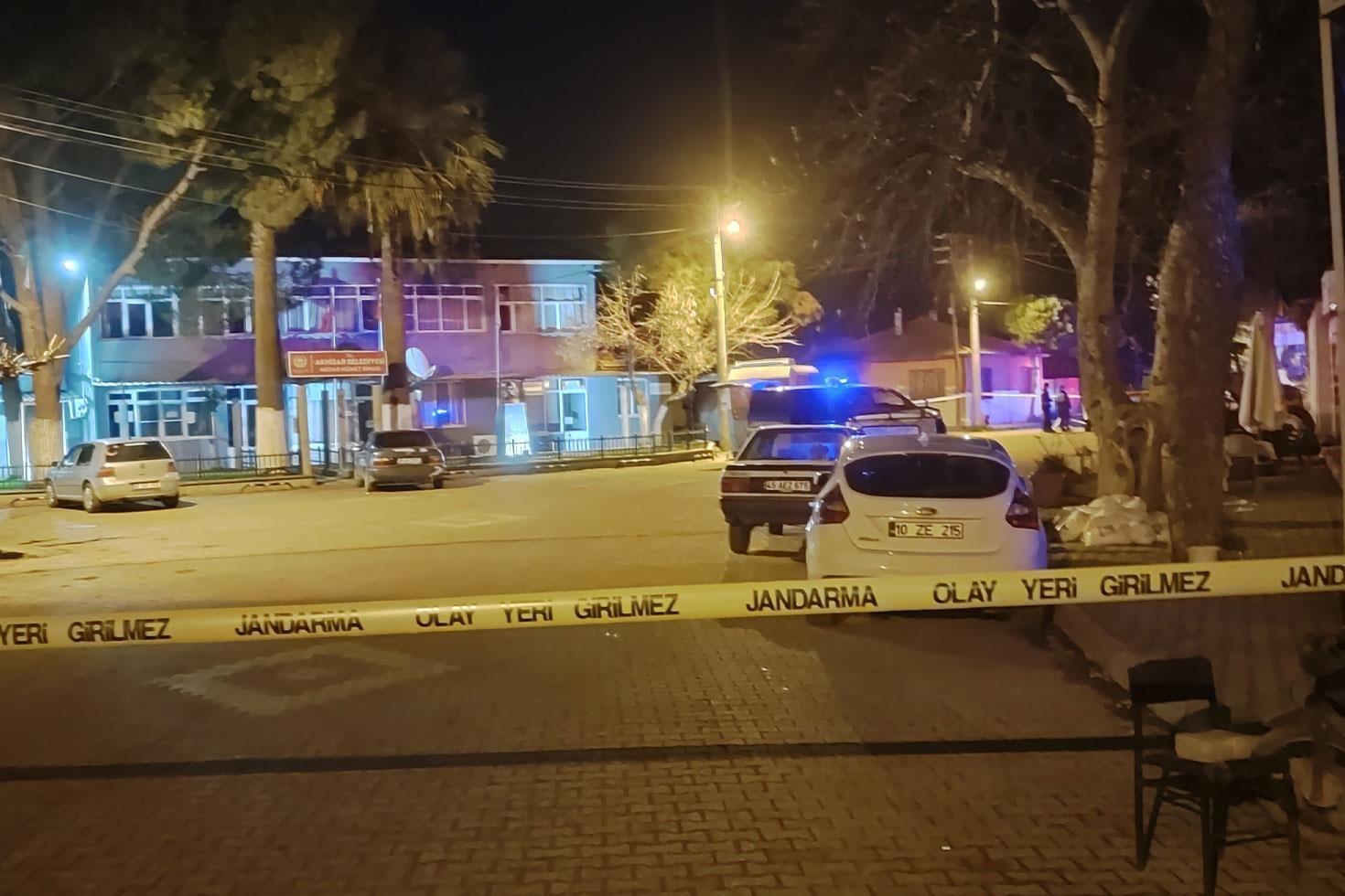 Alkol alan 3 arkadaş birbirlerine av tüfekleriyle ateş açtı: 1 ölü, 2 yaralı