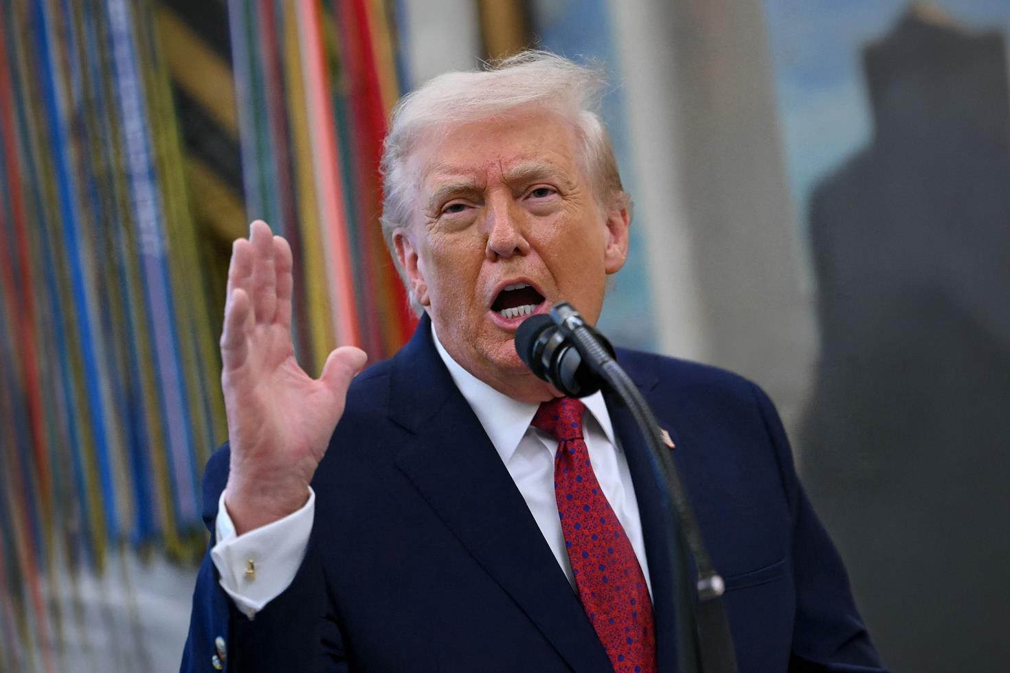 Trump: Çin veya Rusya’nın Grönland’ı işgal etmesine izin veremeyiz