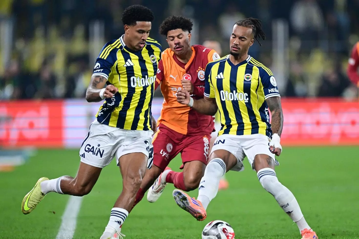Galatasaray-Fenerbahçe derbisinin VAR hakemi belli oldu
