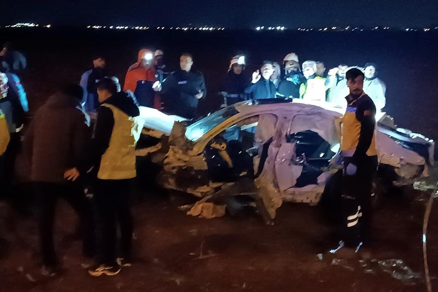 Batman’da iki otomobil çarpıştı: 3 ölü, 3 yaralı