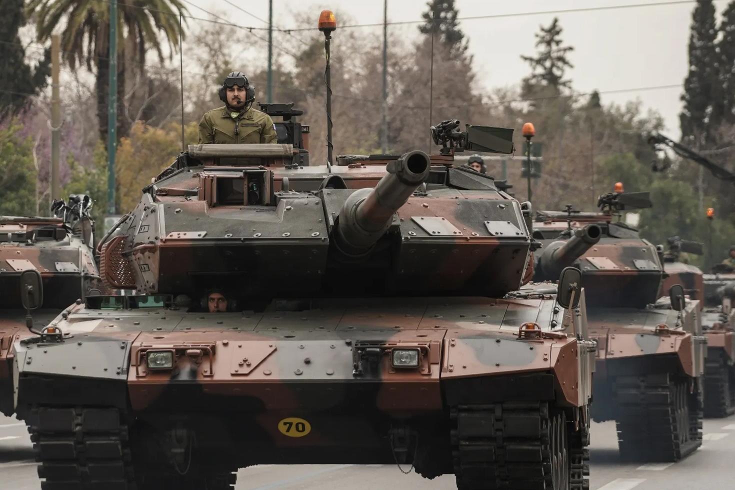 Yunan bakan açıkça itiraf etti: Türkiye’ye karşı sessizce silahlanıyoruz