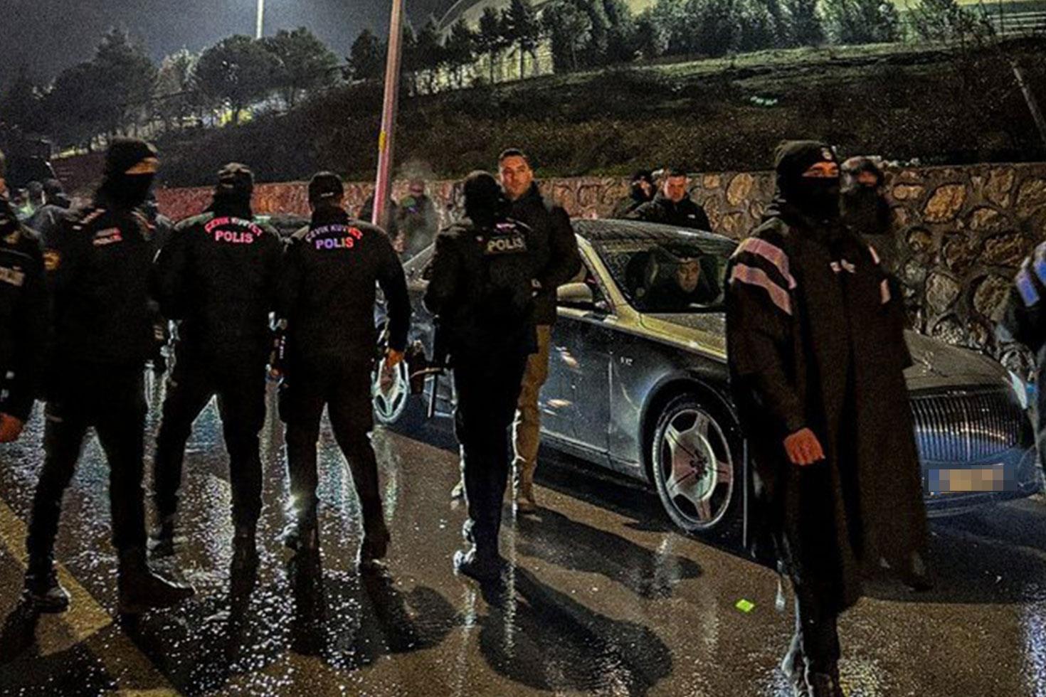 Trabzonspor Başkanı Ertuğrul Doğan’ın aracına saldırı düzenlendi