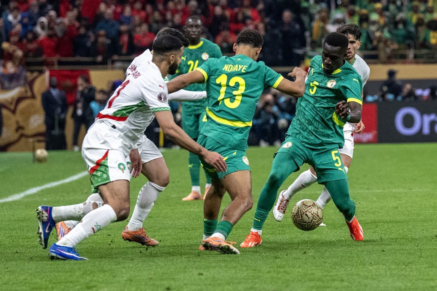 3 futbolcuda tuhaf belirtiler Dev finalde apar topar hastaneye kaldırıldılar