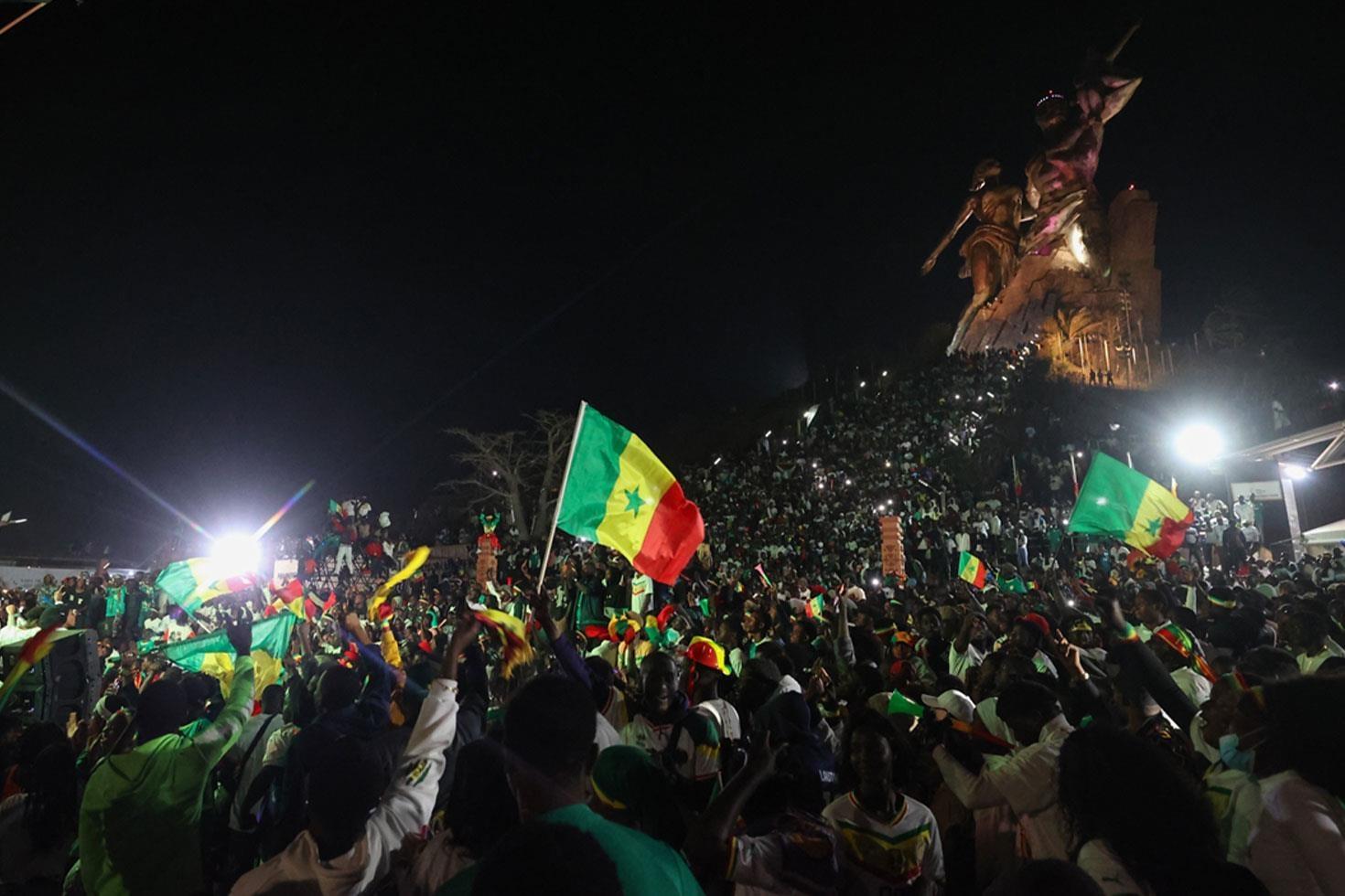 Yıllarca unutulmayacak final Son düdükle birlikte tüm ülke sokağa döküldü