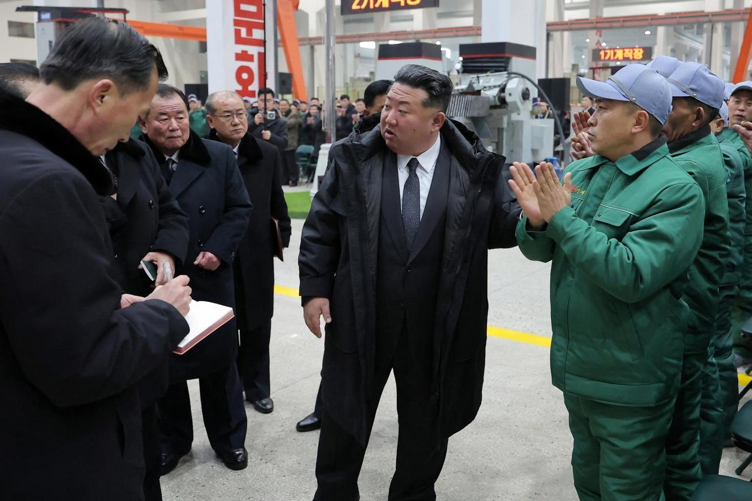 Gözünün yaşına bakmadı Başbakan Yardımcısı’nı yetersiz olduğu gerekçesiyle görevden aldı