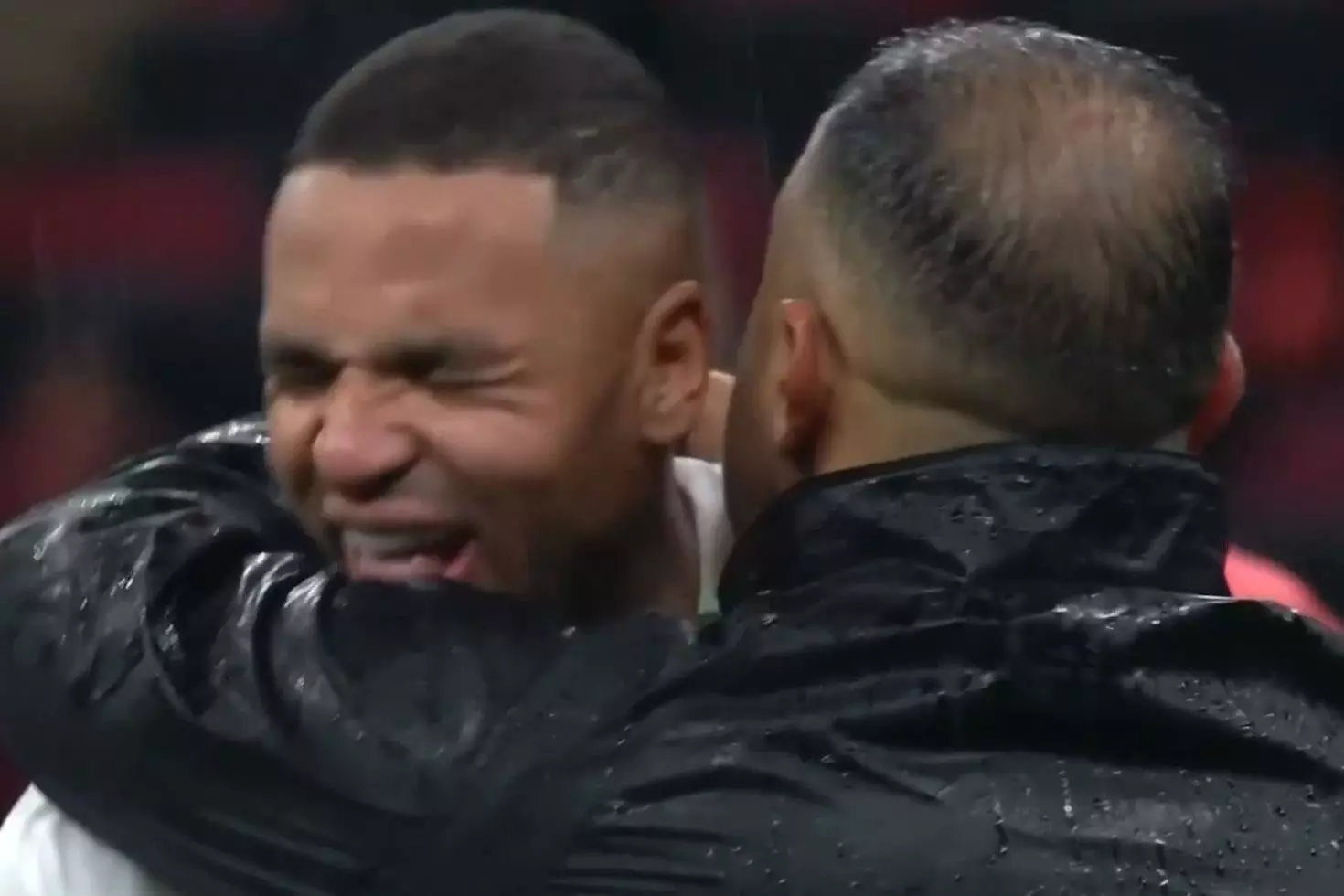 Fenerbahçe En-Nesyri’nin gözyaşlarına boğulmasına kayıtsız kalmamış