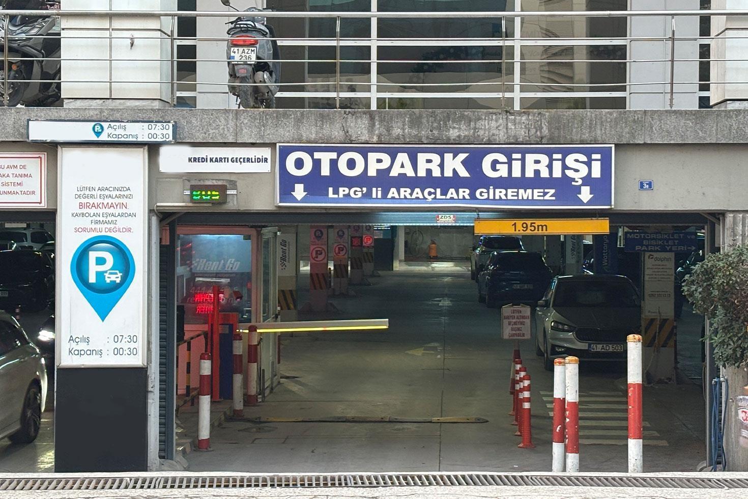 Kapalı otoparktaki şakalaşma kanlı bitti, arkadaşını yok yere hayattan kopardı