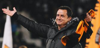 Fark 3'e indi! Kurduğu takım adım adım tarih yazıyor