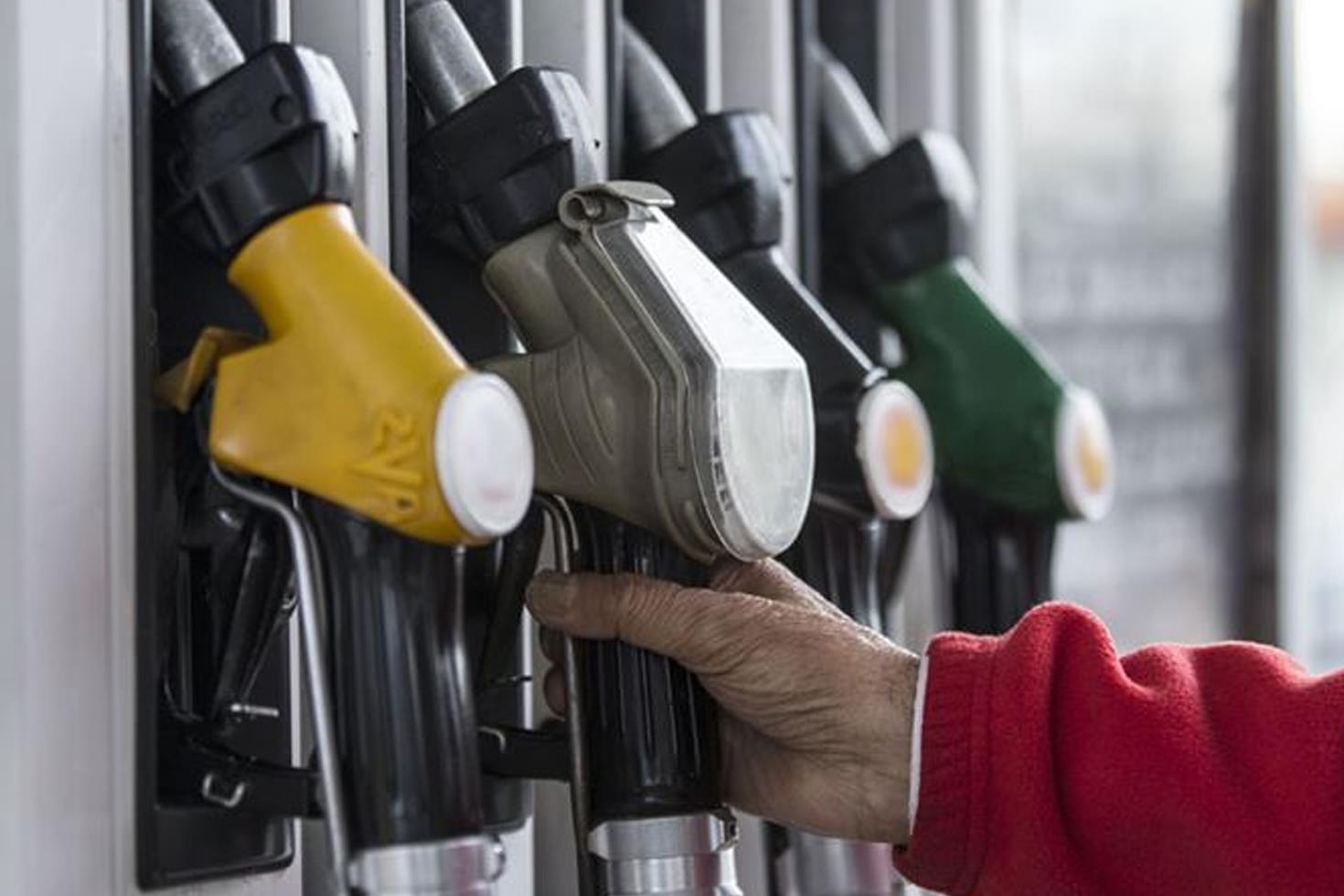 Akaryakıta anahtar bıraktıracak okkalı zam geliyor Fiyat psikolojik sınıra dayandı