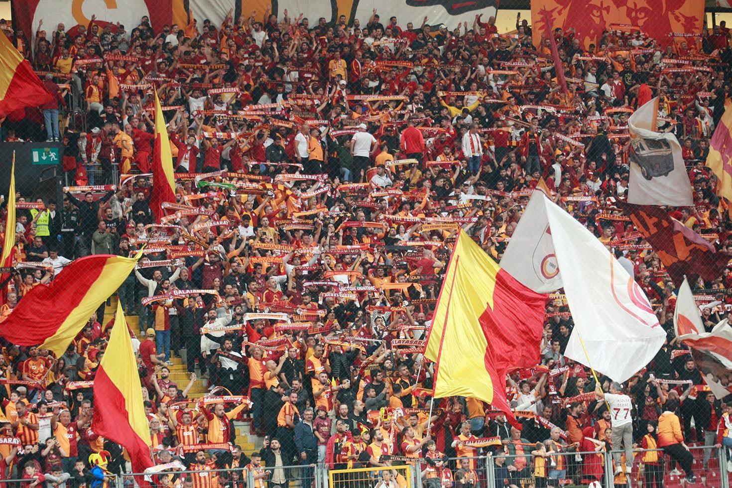 Galatasaray, Noa Lang’ı İstanbul’a getiriyor