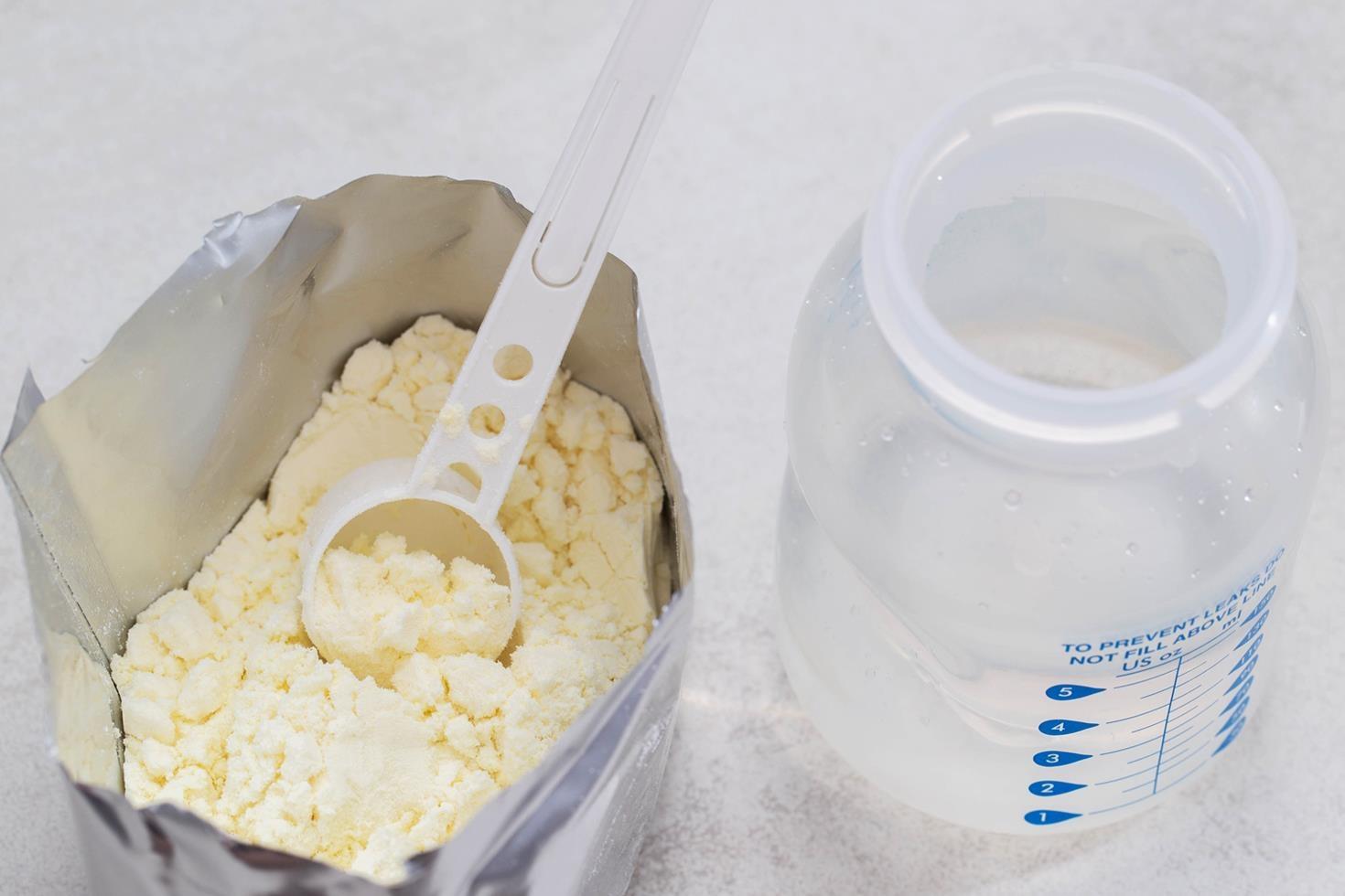 Lactalis, birçok ülkede bebek mamalarını geri çağırdı