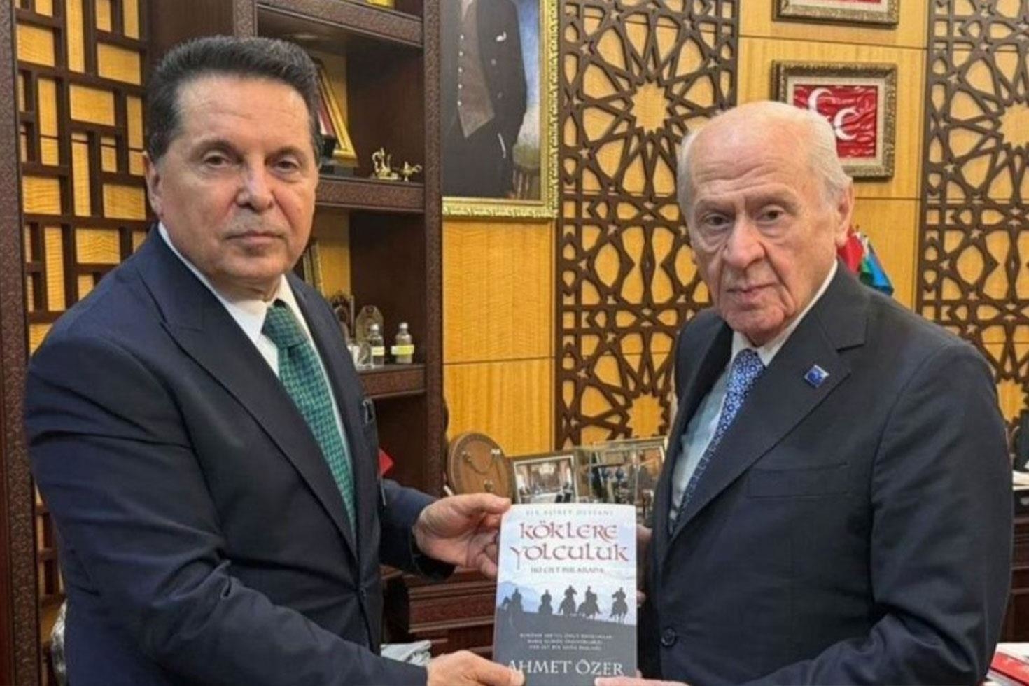 Bahçeli'den Ahmet Özer hakkındaki karara tepki