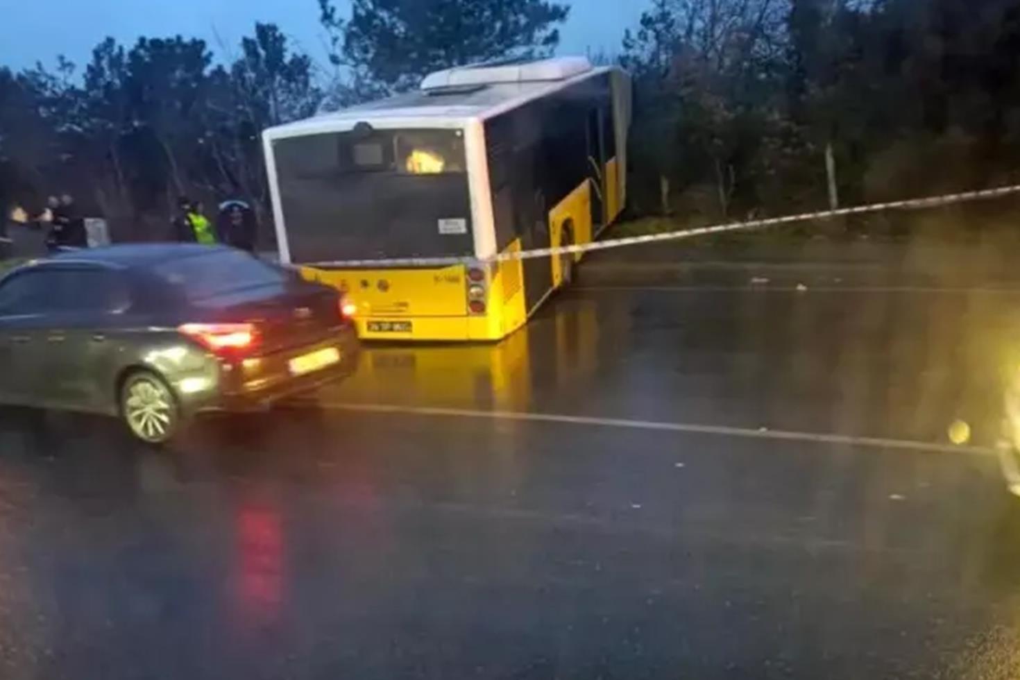 Arnavutköy’de İETT otobüsü kaza yaptı