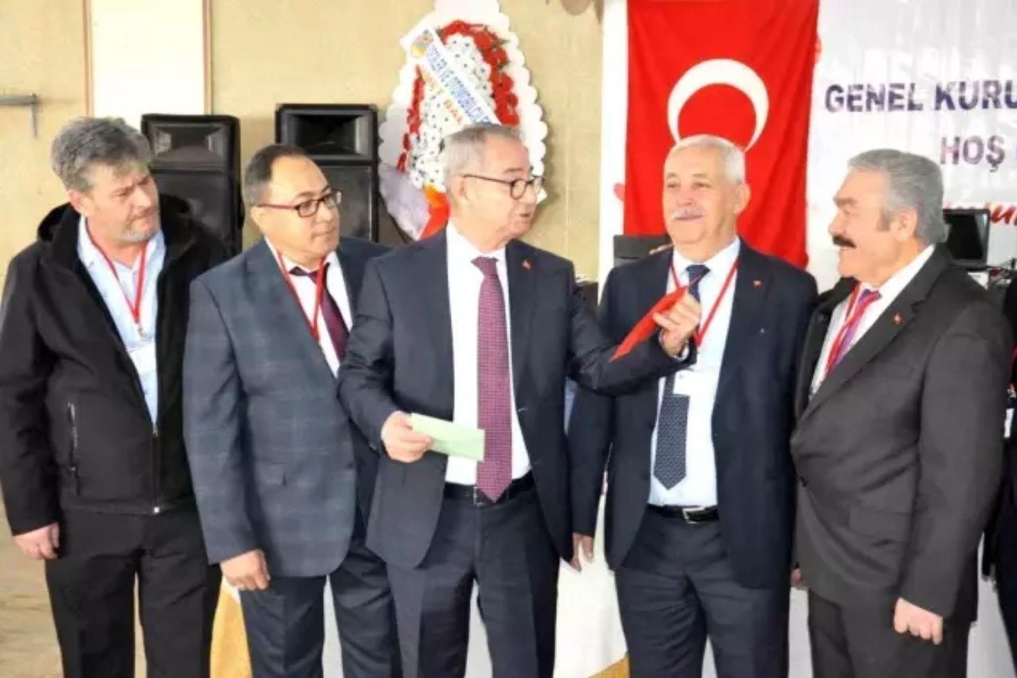 30 yıldır başkanlık yapıyordu Yine seçildi