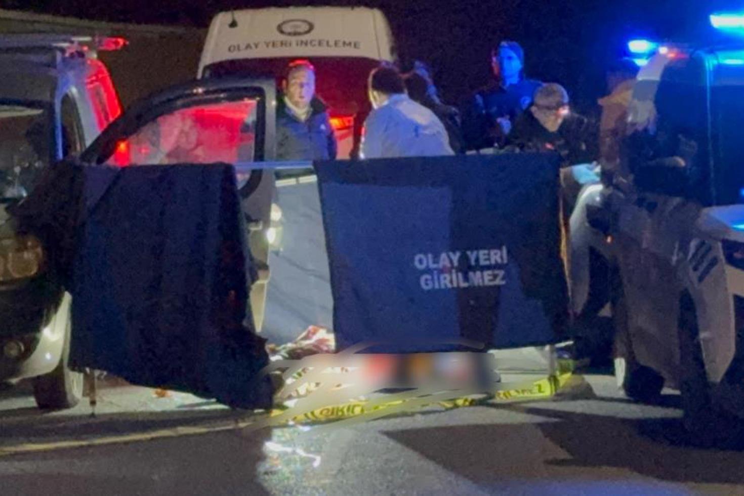 Evli kadın yasak ilişki yaşadığı sevgilisini bıçak ve satırla katletti