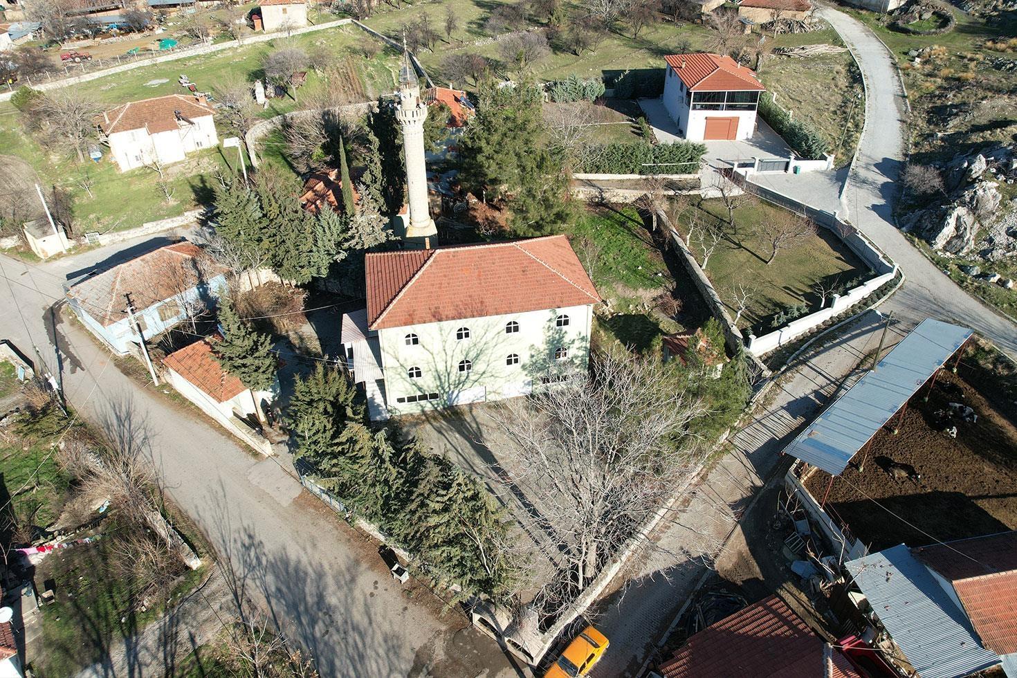 Köyün 25 yıllık tek camisi satışa çıktı Nedeni halkı isyan ettirdi