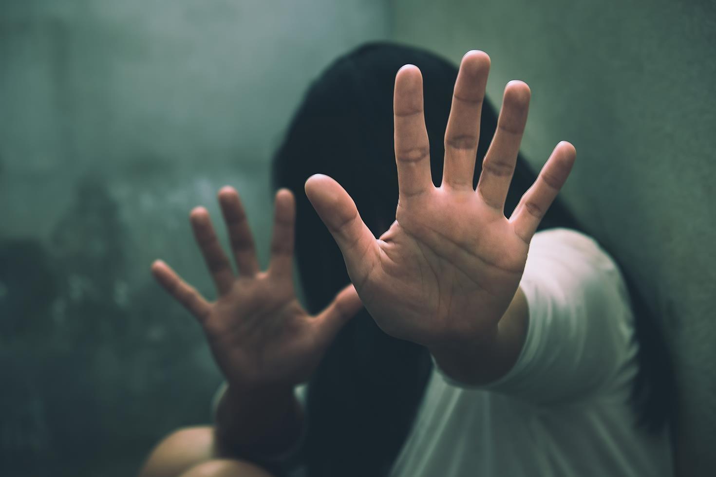 Dedesi istismar etti, babası ve kardeşlerine dava açtı