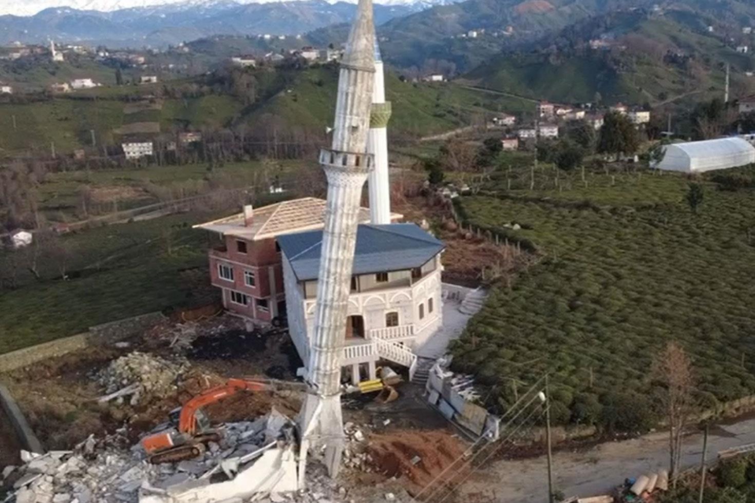 Karadenizli’nin inadı inat Cami yapıp, cami yıktılar