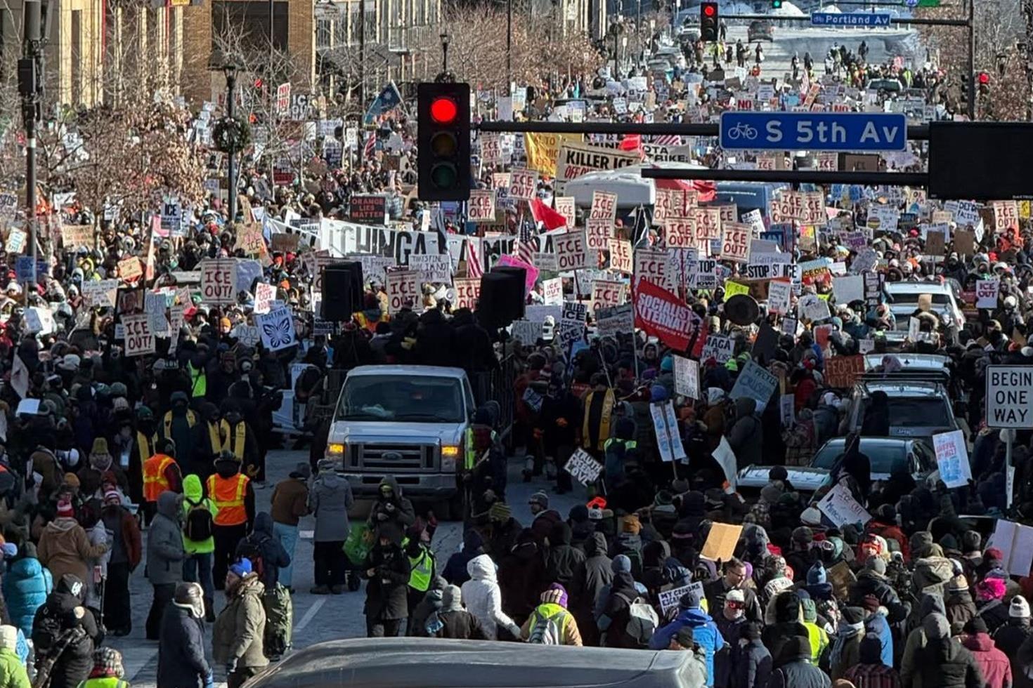Minnesota’da ICE operasyonu sonrası CEO’lardan gerilimi azaltma çağrısı