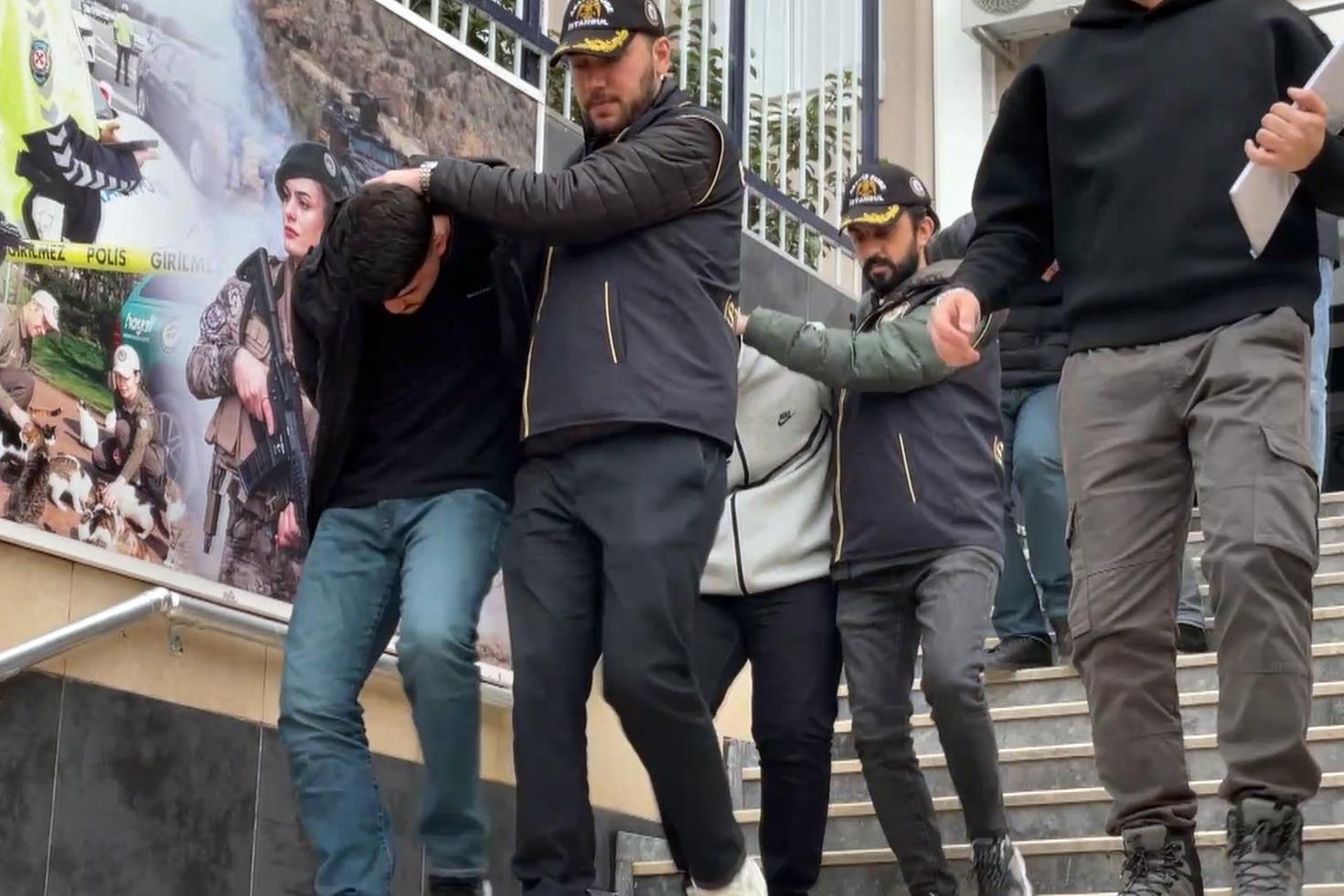 Emekli öğretmeni 117 bin dolar dolandırdı, suç ortağı payını ödemeyince ihbar etti