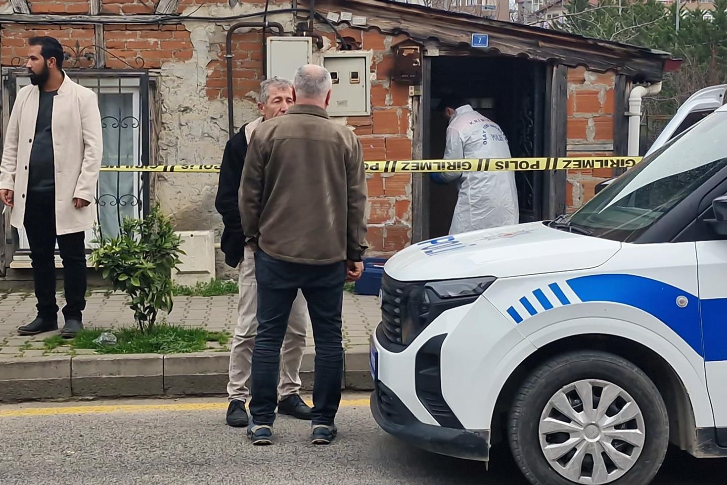 Arkadaşını av tüfeğiyle vurarak öldürdü