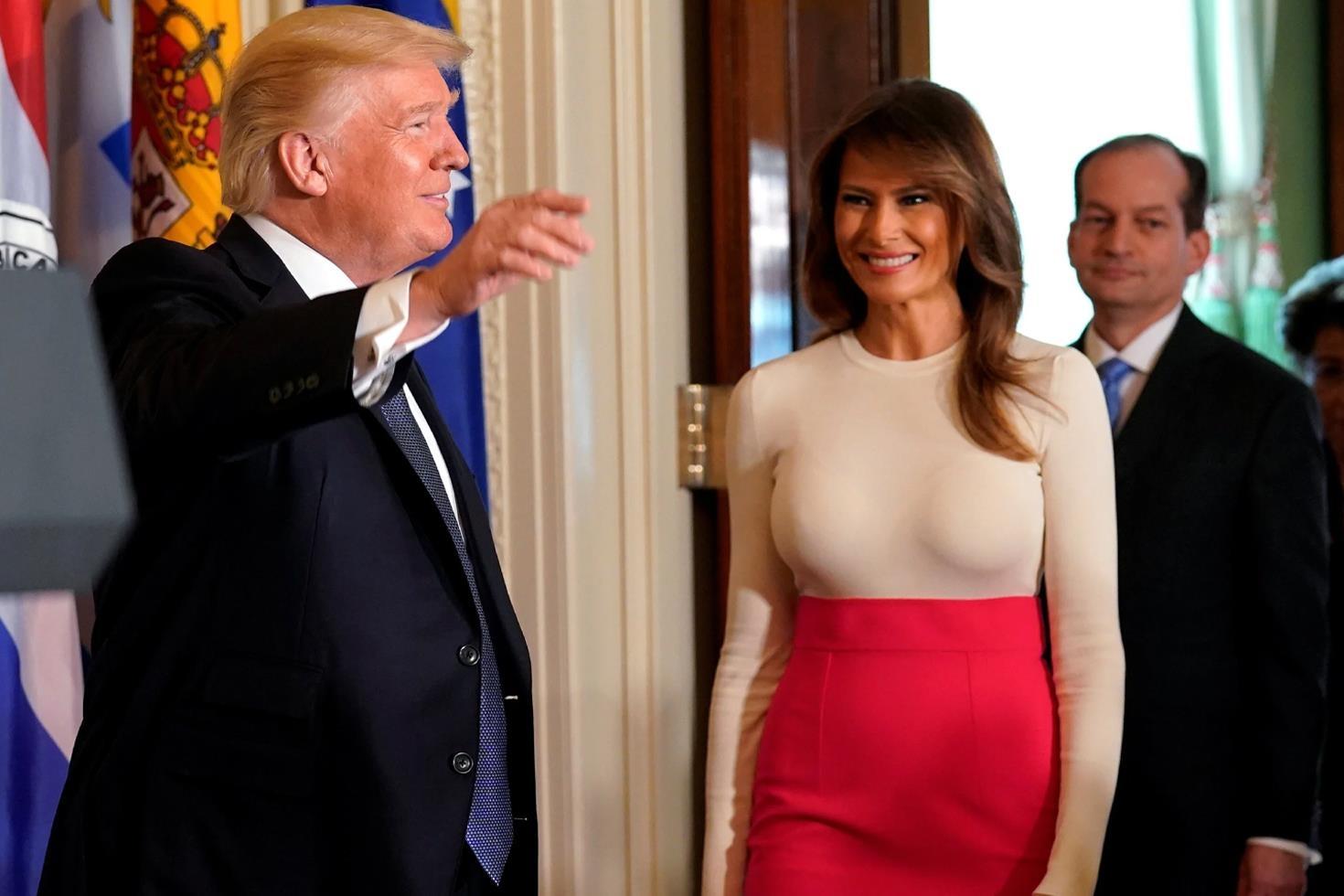 Eşiyle ilgili olay görüntü Trump bu resimleri görürse ülke karışır