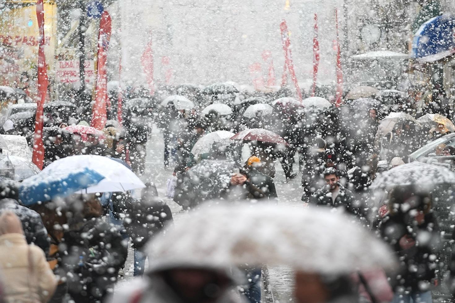 60 ilde sarı alarm İstanbul’a kar geliyor