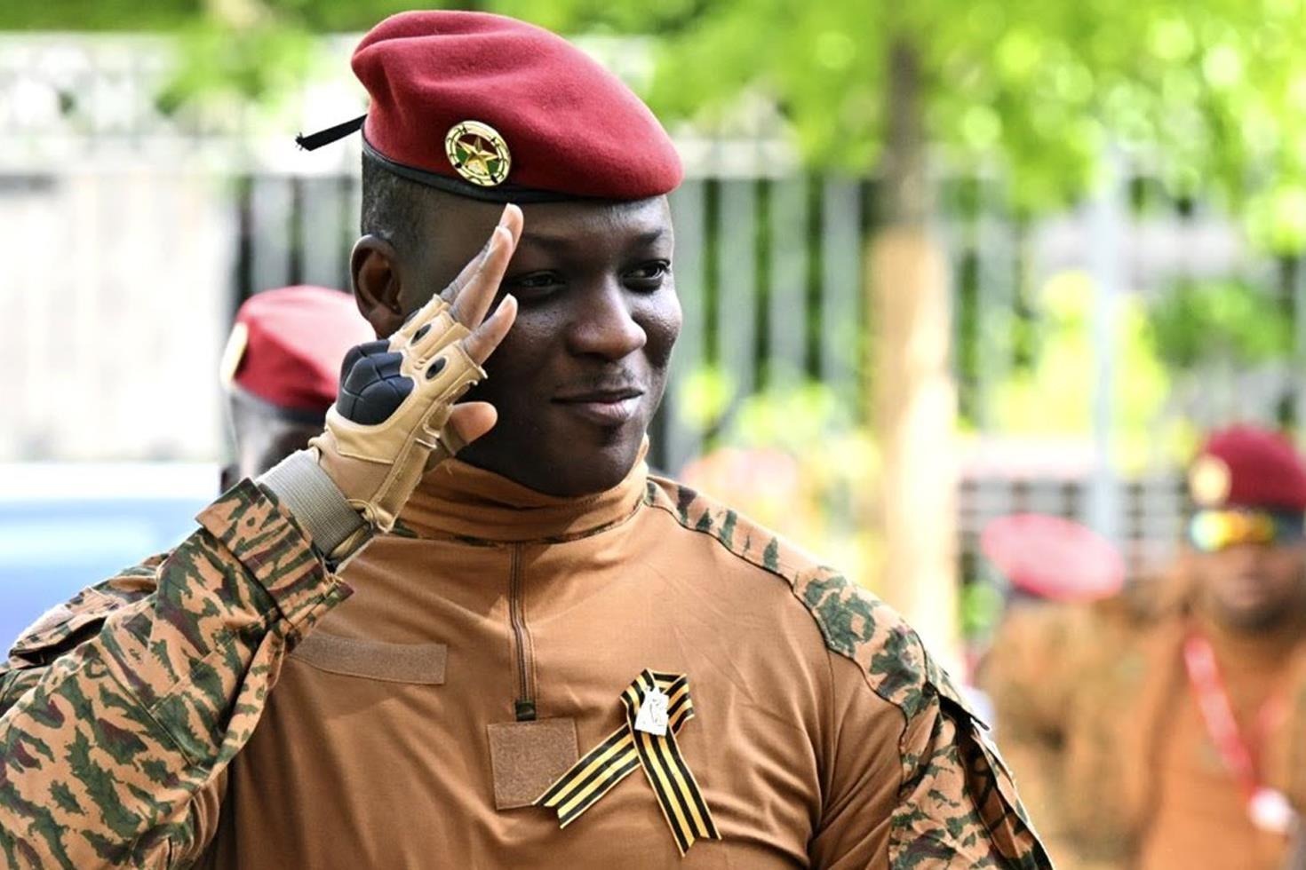 Burkina Faso’da tüm siyasi partiler feshedildi