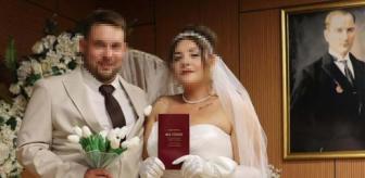 Doktor da bunu yaparsa! Önce eşini, sonra kendini ağır yaraladı