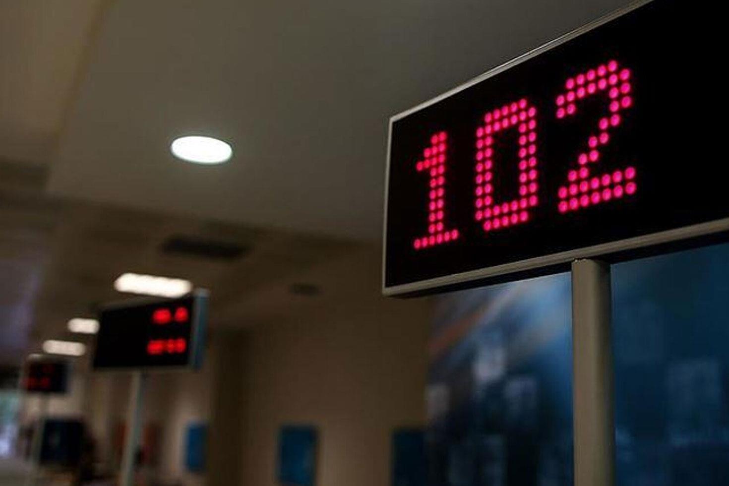 Dev banka kepenkleri kapatıyor Onlarca şubenin fişi çekildi