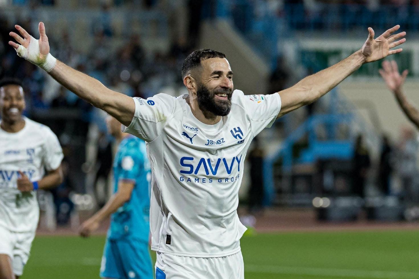 Ronaldo duymasın Benzema ilk maçında destan yazdı