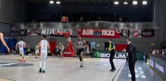 Yunanistan'da hem Türk polisine hem de Beşiktaş'a hadsiz saldırı