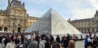 Louvre Müzesi'nde sular durulmuyor: Şimdi de bilet çetesi...