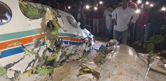 Rota değişikliği talebinde bulunan ambulans uçak yere çakıldı