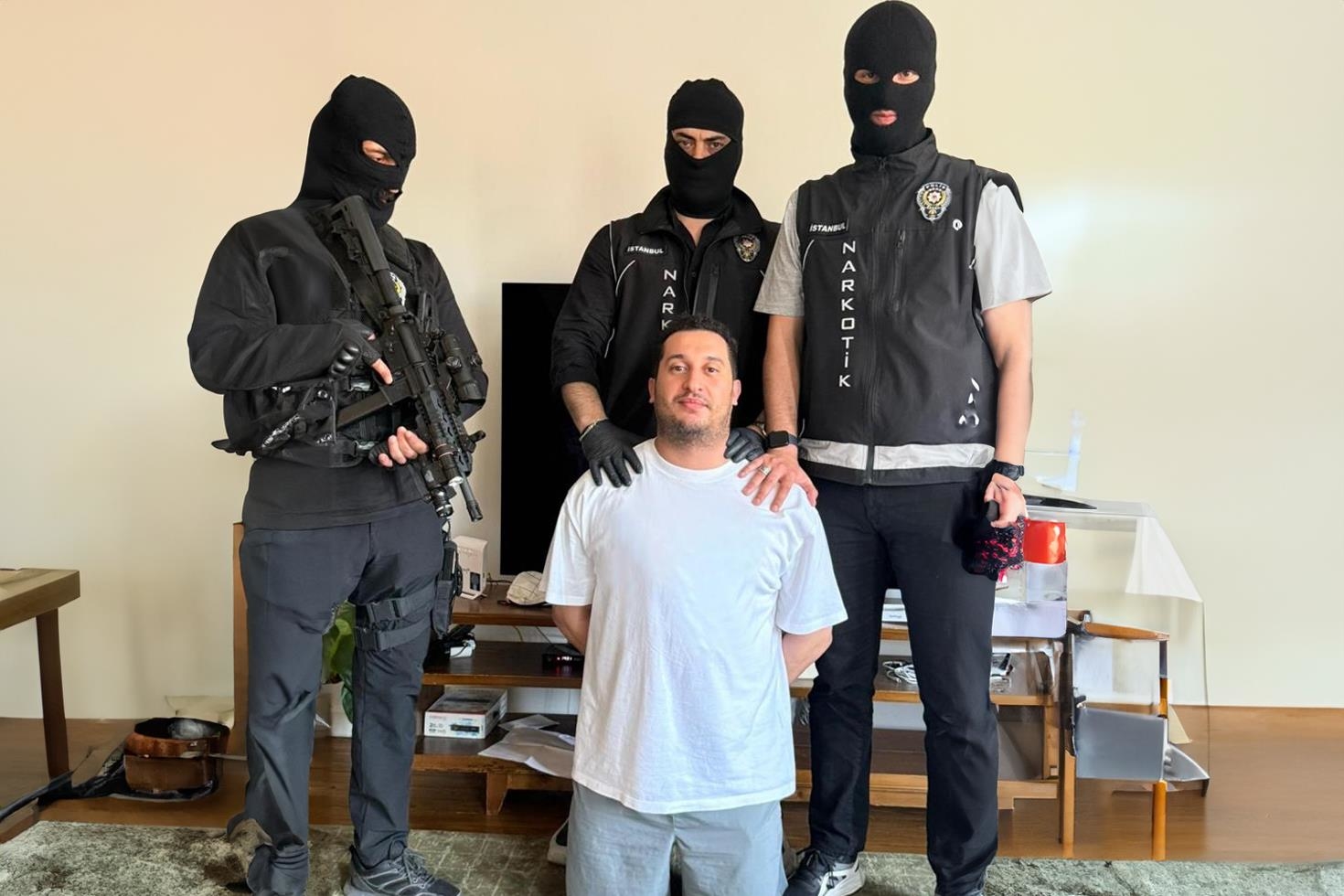 Ülkenin en büyük baronu dev operasyonla İstanbul'da yakalandı