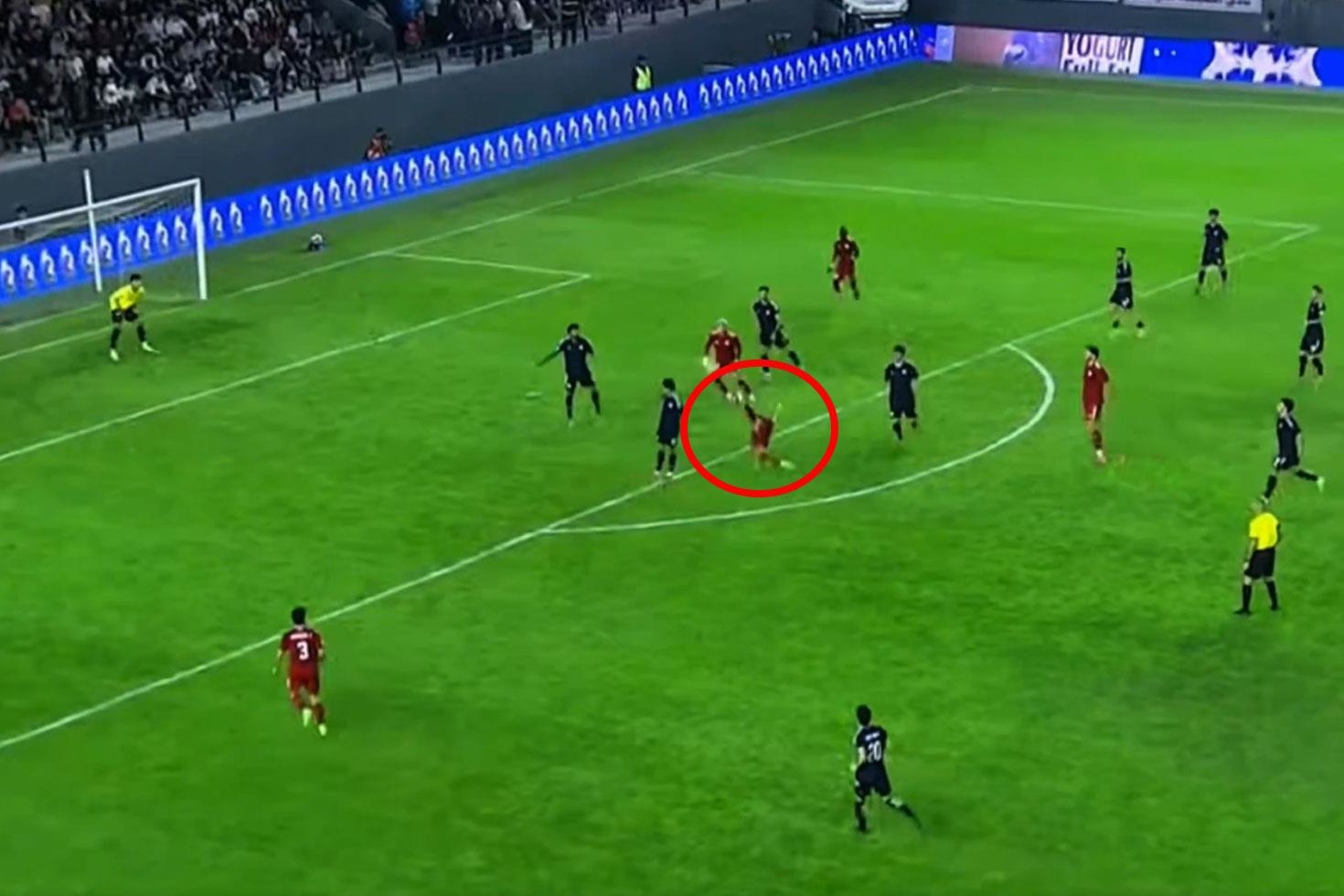 Dün gece futbol tarihinin en iyi gollerinden biri atıldı