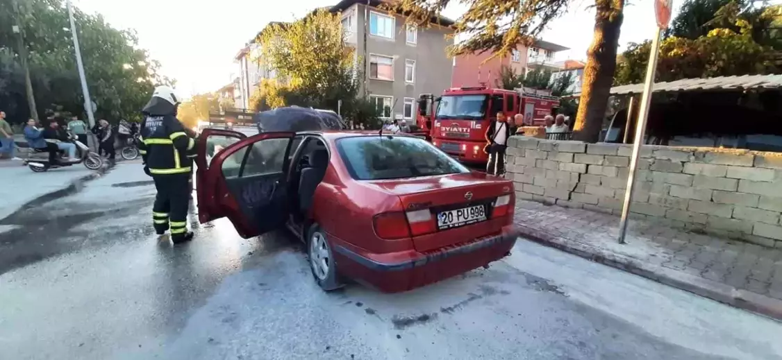 Bucak’ta Seyir Halindeki Otomobil Yangın Çıkardı