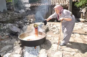 Bu Pekmezin Lezzeti Toprağından Geliyor