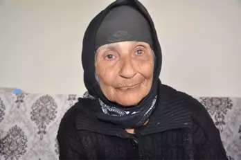 79 Yıldır Kimliksiz Yaşayan 'Türkiye Nine' Tedavi Olamıyor