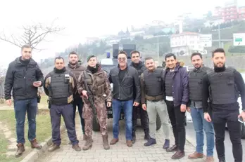 Özel) Asayiş Uygulamasına Takılan Beyazıt Öztürk Polislerle Fotoğraf Çektirdi