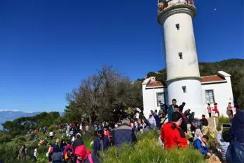 Bin 500 Kişi Tarihi Gelidonya Feneri'ne Yürüdü