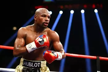 Amerikalı Boksör Floyd Mayweather, Ringlere Dönüyor