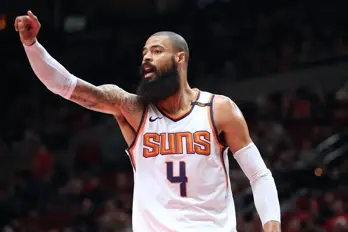 Los Angeles Lakers, Tyson Chandler'i Kadrosuna Kattı