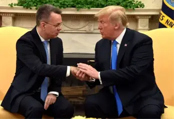 Trump, Pastör Brunson'ı Beyaz Saray'da Ağırladı