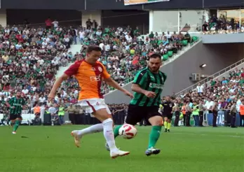 Galatasaray, Sakaryaspor'u Mağlup Etti