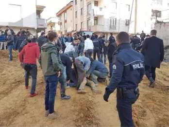 Sultangazi'de İnşaat Alanında Toprak Kayması: Bir Kişi Hayatını Kaybetti