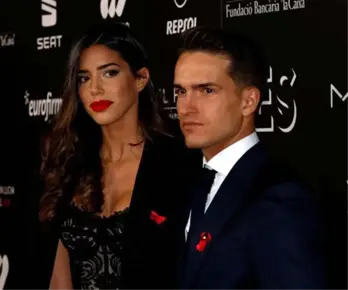 Barcelonalı Denis Suarez'in Eşi Nadia Aviles, Hayır Gecesine Damga Vurdu