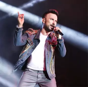 Megastar Tarkan, 45 Yıllık Hayatını Beyazperdeye Aktarmak İçin Kolları Sıvadı