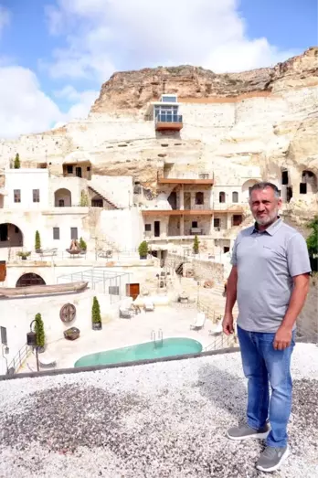 Kapadokya'da doğal kayalığa yapılan asansör, değiştirilecek