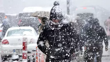 Meteoroloji Tarih Verdi! İstanbul'a Kar 13 Ocak'tan Sonra Geliyor